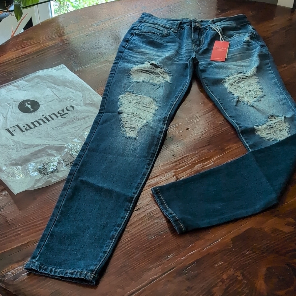 Women's Flamingo Distressed Blue Jeans ** Sz Medium ** NWT